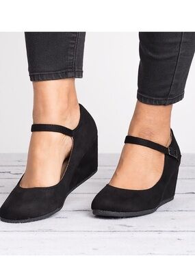 SO Black Mary Jane Heels with Buckle Strap